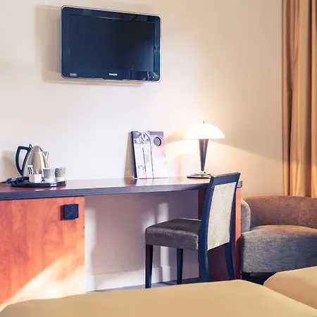 Mercure Maurepas Saint Quentin Exterior photo