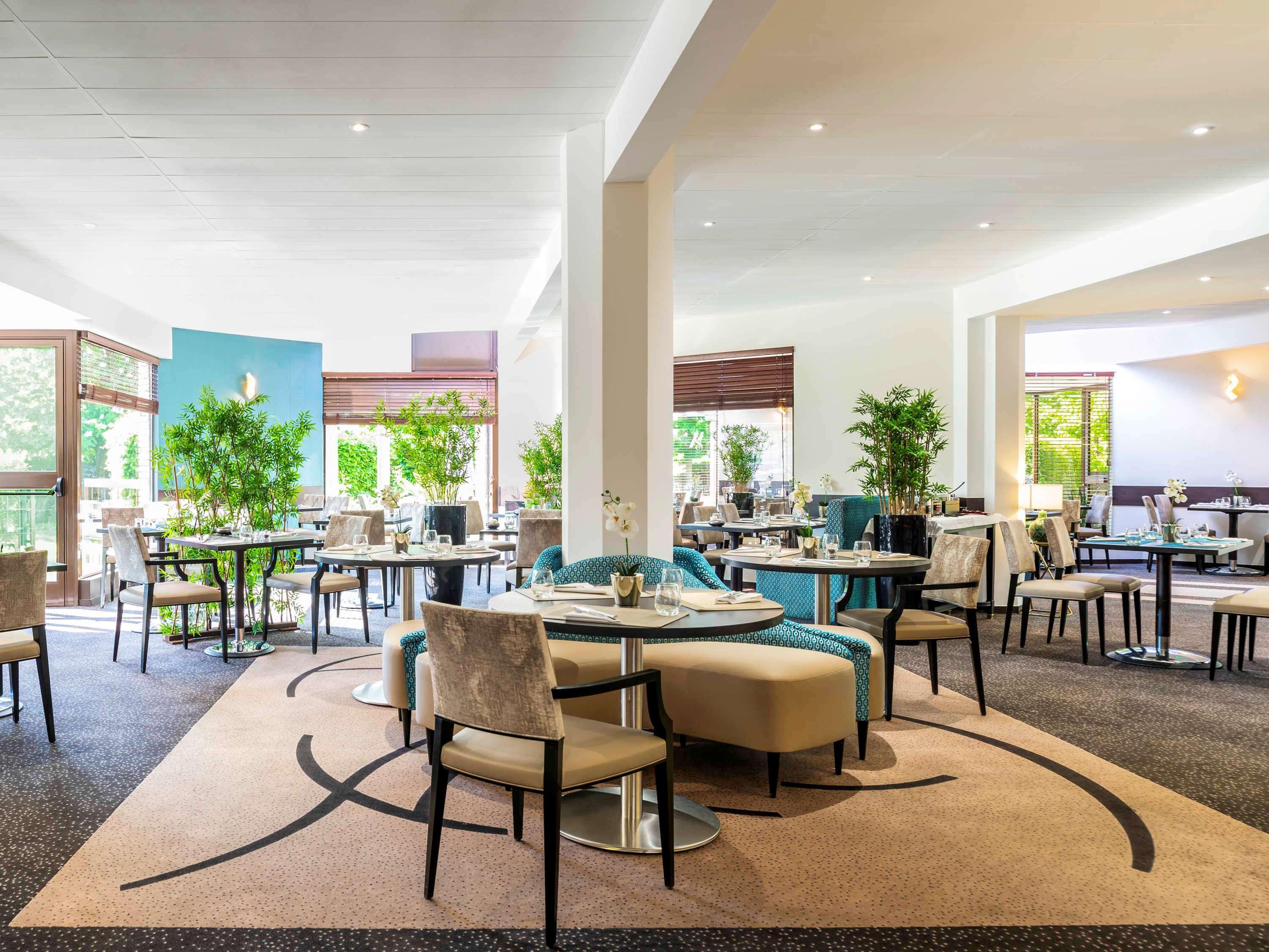 Mercure Maurepas Saint Quentin Hotel 4*