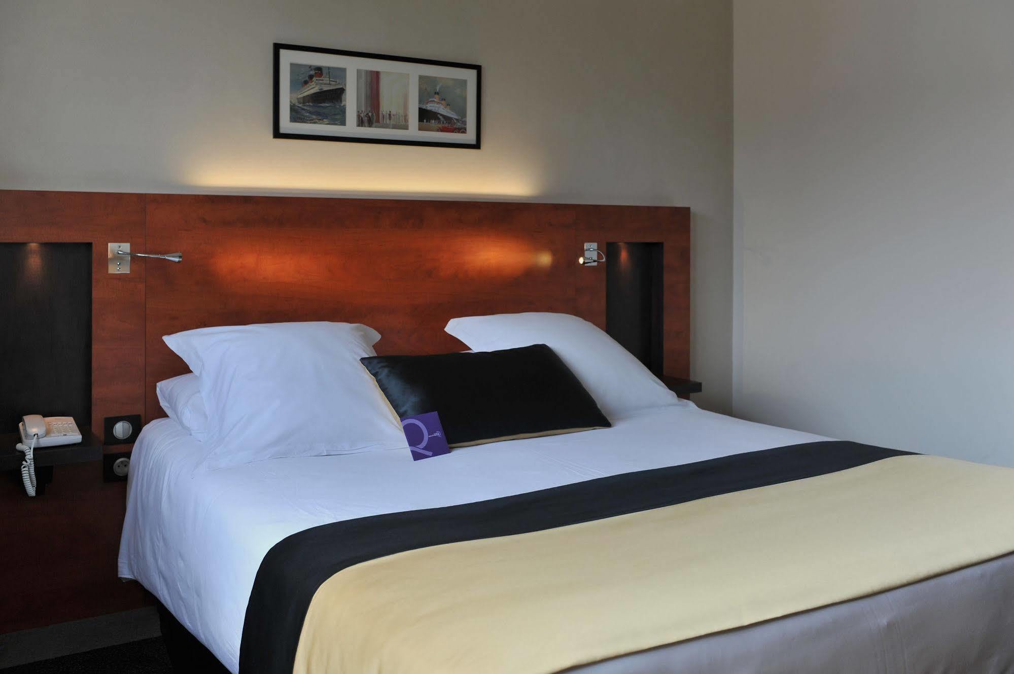 Mercure Maurepas Saint Quentin Hotel 4*